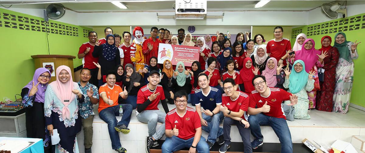 I'm lovin' it! McDonald's® Malaysia  Every Smile Counts