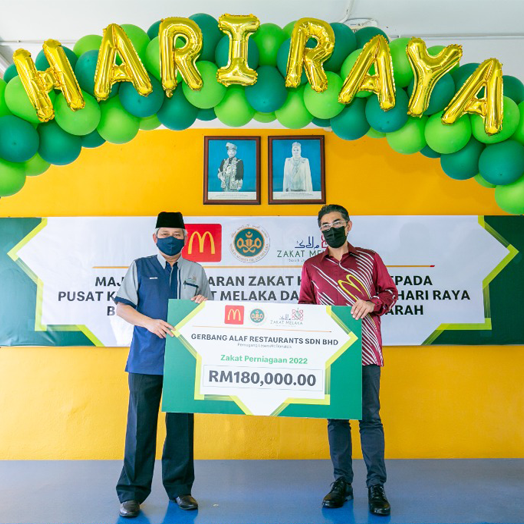 McDONALD'S MALAYSIA MEMBAYAR ZAKAT KORPORAT SEBANYAK RM180 RIBU KEPADA PUSAT KUTIPAN ZAKAT MELAKA